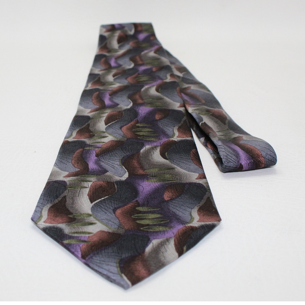 J. Garcia Duckworm Alarm Collection Fourteen Silk Tie Purple Abstract 1996 Tie